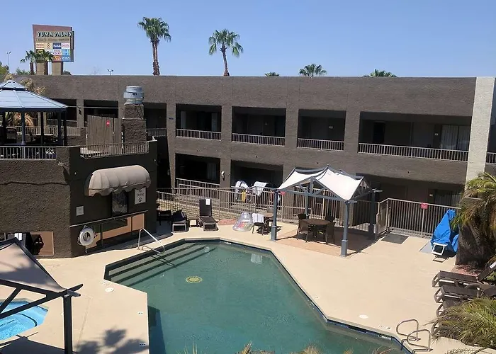 Hotel Western Mall & 3*