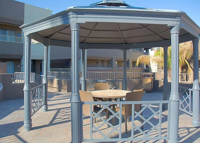 Western Mall & Yuma