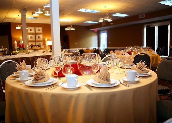Western Mall & Hotel 3*