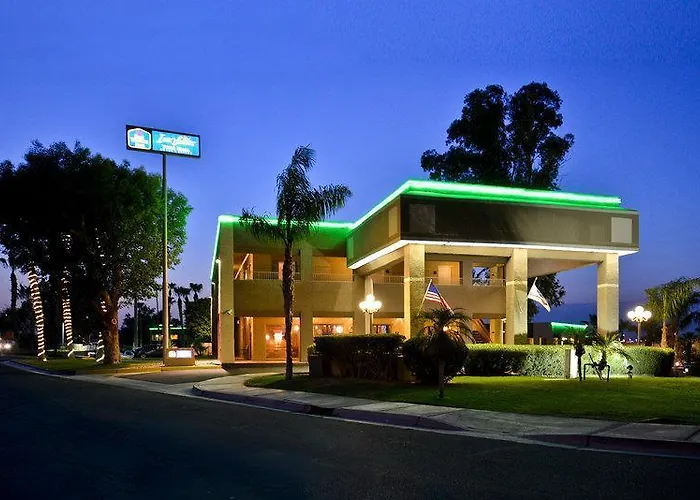Hotel Western Mall & 3*