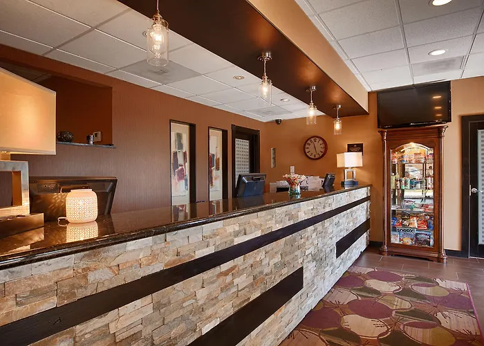 Western Mall & Hotel 3*
