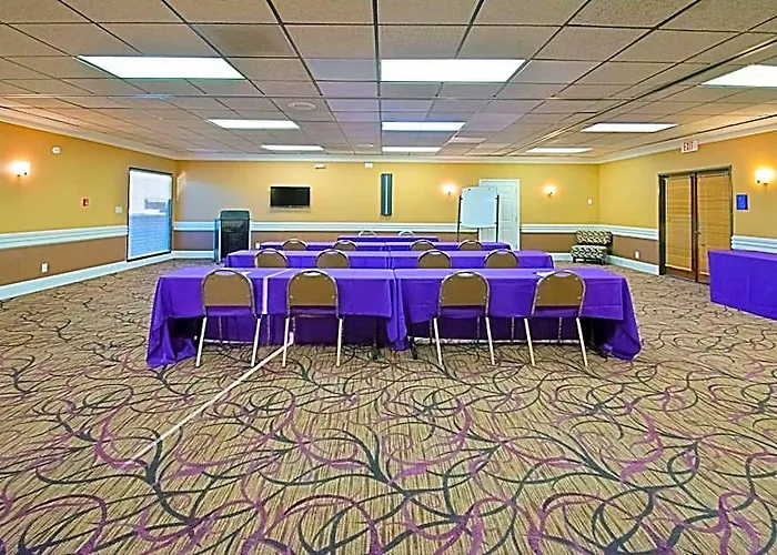 Hotel Western Mall & 3*