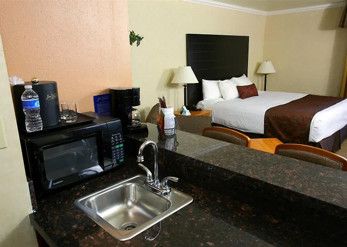 Hotel Western Mall & 3*